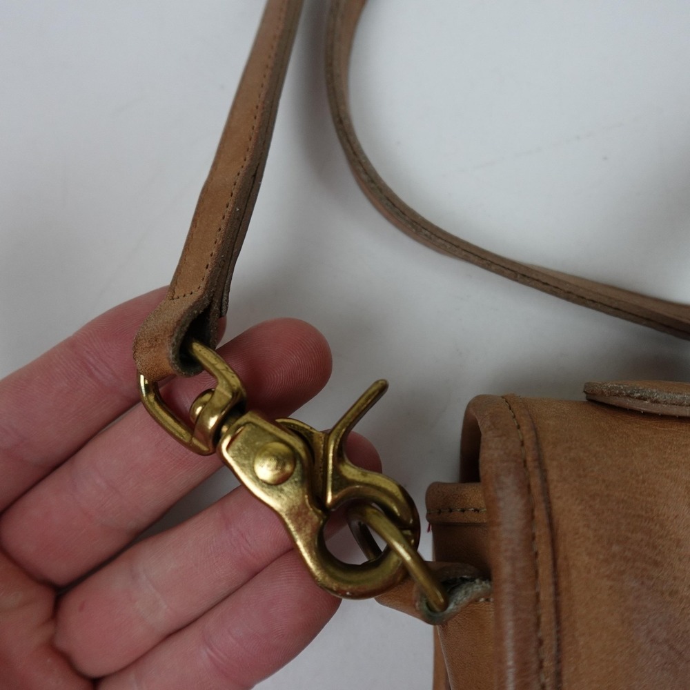 Vintage 1980s Coach Crossbody Shoulder Bag Womens Small Brown Leather USA - Picture 10 of 14